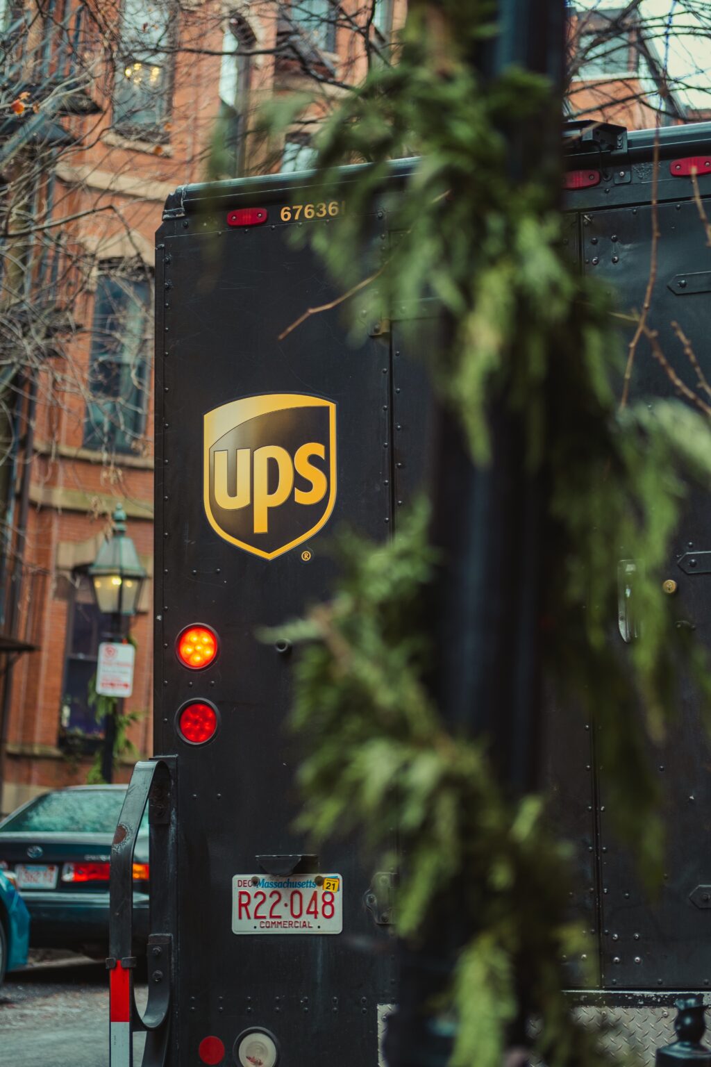 How Long Does UPS Keep Tracking Information: Secrets Revealed