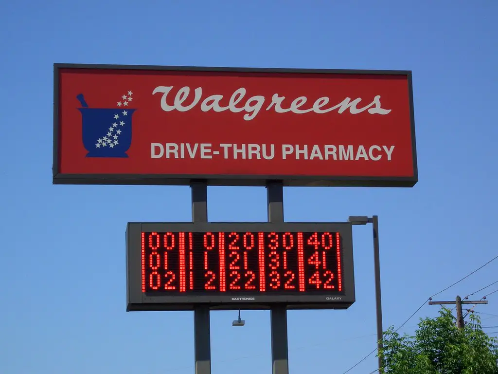 How Does Walgreens Drive-Thru Pharmacy Work